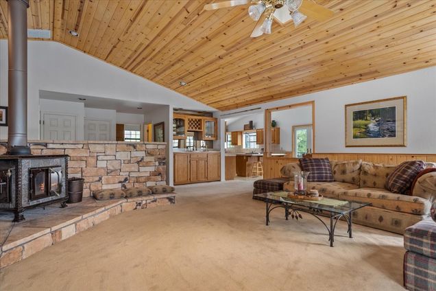 923 Bear Run Way