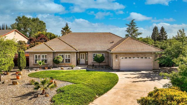 689 Saint Andrews