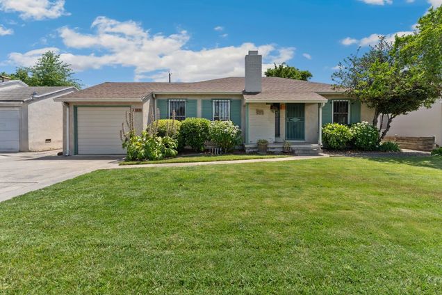 5532 Fruitridge Road