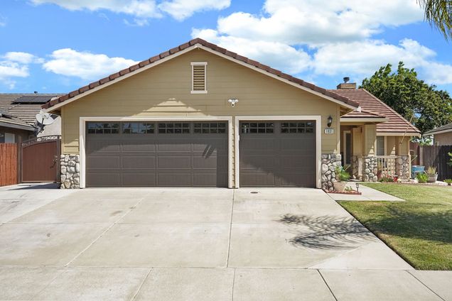 1631 Bayberry Lane