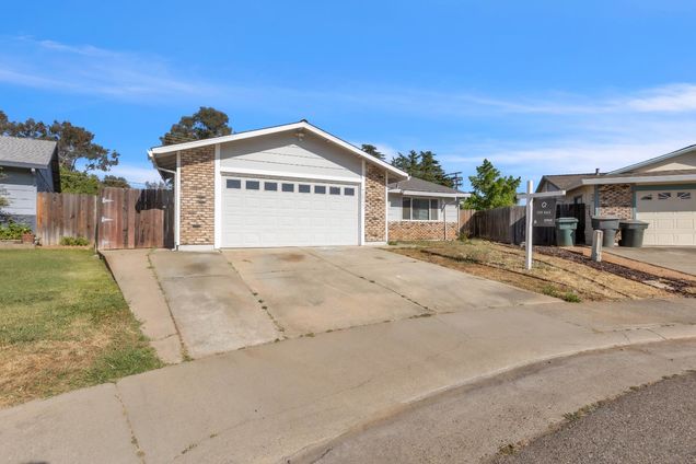 7847 Shellbrook Court Sacramento, CA House Pending - Photo 1 of 21. Opens carousel modal