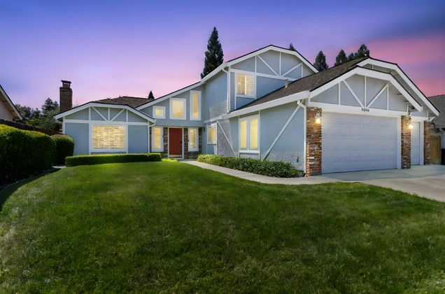 8646 Blue Jay Way