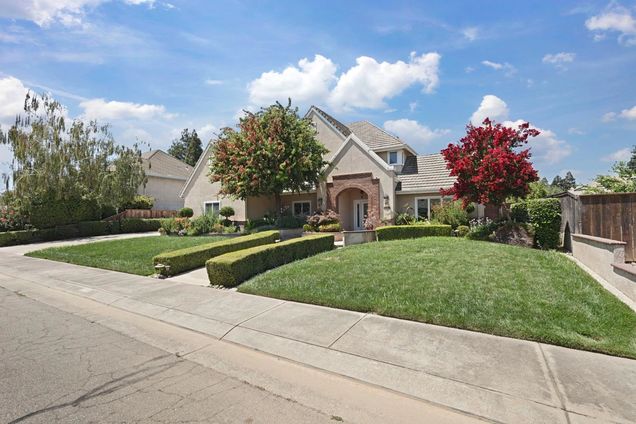 1037 Vienna Drive