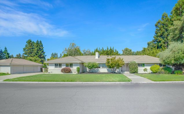 7025 Hillcrest Drive