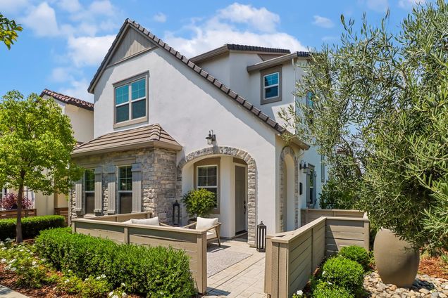 3288 Crocker Drive
