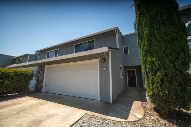 3406 Bristol Court