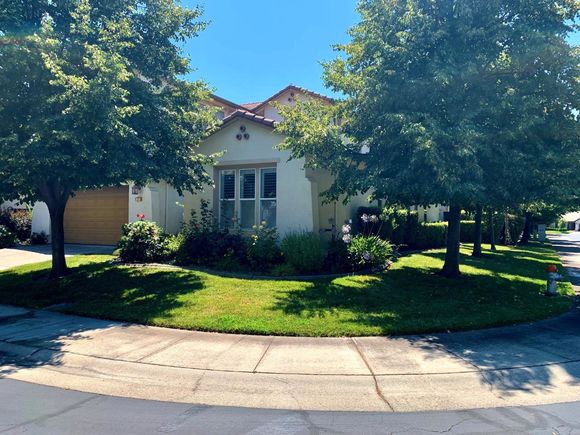 121 N Rock House Circle