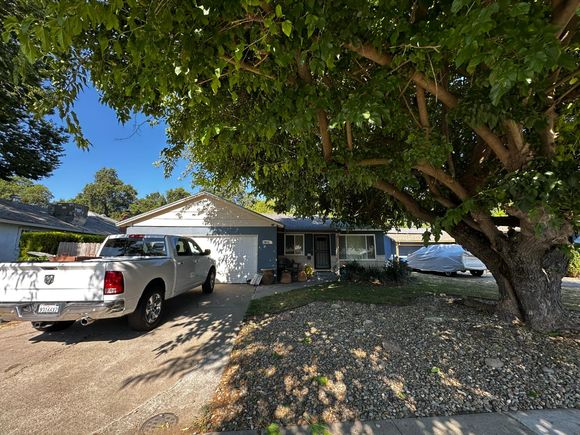 6748 Golf View Drive