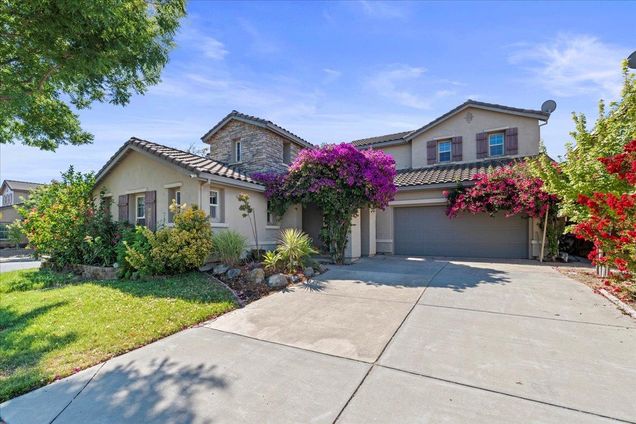 1400 Cliff Swallow Drive Patterson, CA House Active - Photo 1 of 39. Opens carousel modal