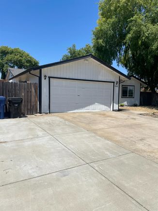 9185 Clendenen Way