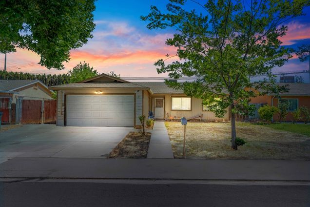 1120 Petaluma Drive
