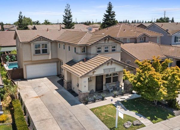 5422 Antique Rose Way