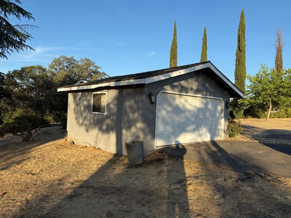 2999 Squaw Drive
