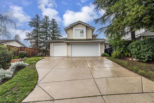 4864 Belford Peak Way
