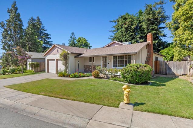 1186 Maple Avenue Yuba City, CA House Active - Photo 1 of 38. Opens carousel modal