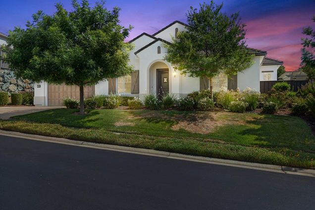 965 Candlewood Drive