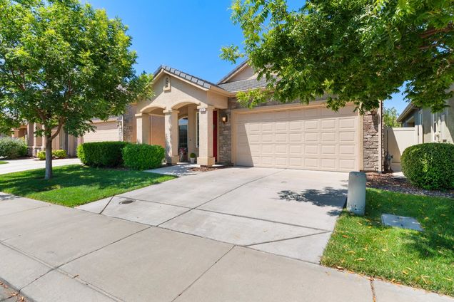 2431 Bird Rock Place