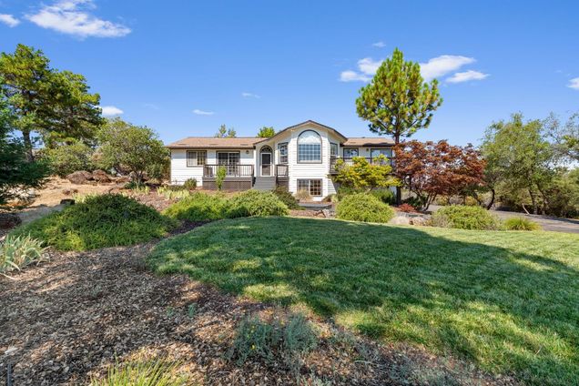 3140 Sierrama Drive