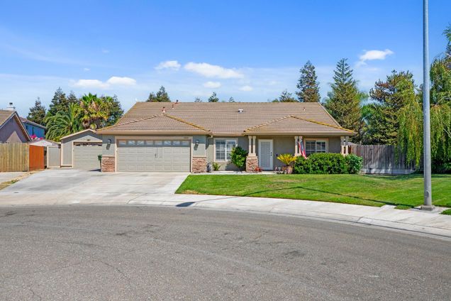 1162 Michelle Court