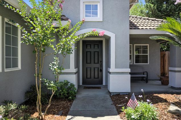 100 Clydesdale Way Roseville, CA House Active - Photo 1 of 42. Opens carousel modal