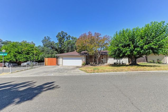 5801 Southgrove Drive