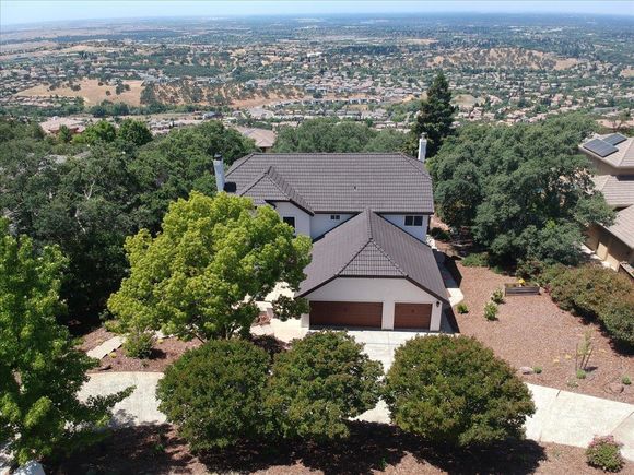 424 Powers Drive