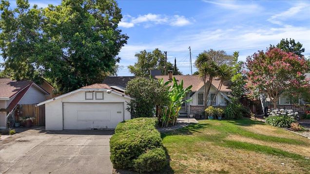 806 E Longview Avenue