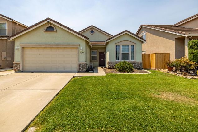 6290 Crestview Circle