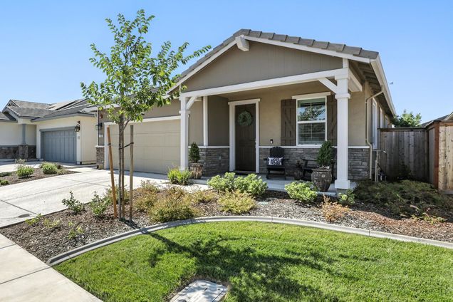 1192 Alpine Way