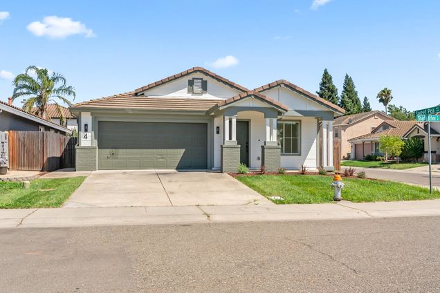 4 Shady Arbor Court Sacramento, CA House Active - Photo 1 of 36. Opens carousel modal