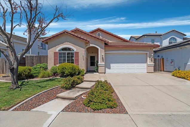 256 Warm Springs Drive Roseville, CA House Active - Photo 1 of 16. Opens carousel modal