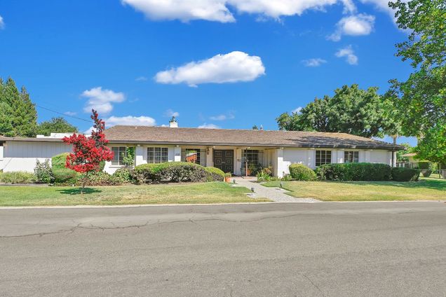 1112 Buchanan Avenue Yuba City, CA House Active - Photo 1 of 87. Opens carousel modal