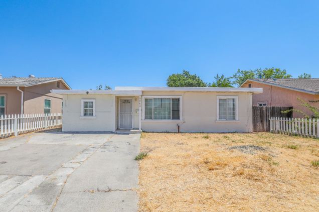 3904 High St Sacramento, CA House Active - Photo 1 of 36. Opens carousel modal