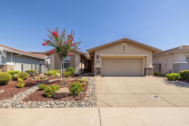 938 Wagon Wheel Lane Lincoln, CA House Active - Photo 1 of 35. Opens carousel modal