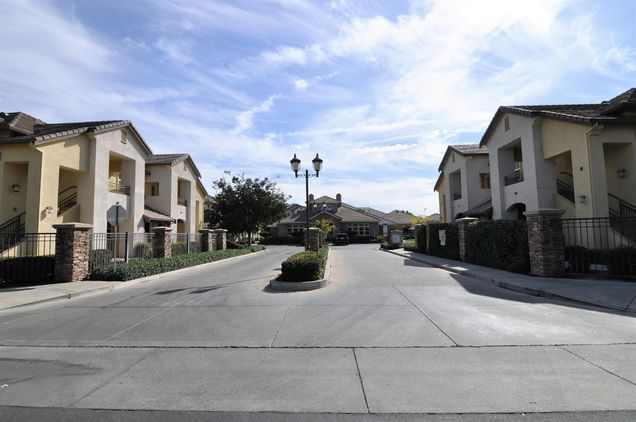 1360 Shady Lane Unit 215