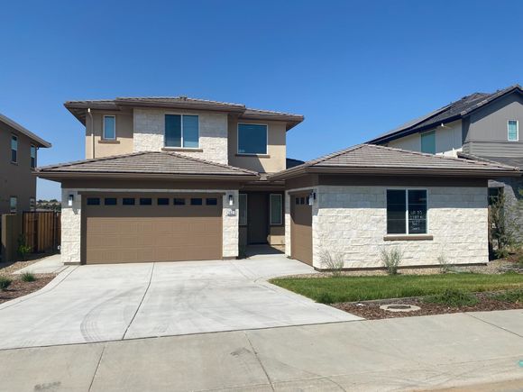 1627 Seneca Circle