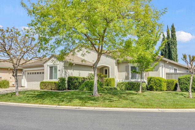 9423 Snow Lake Place