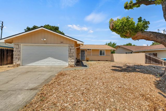 1217 Alderwood Way Vacaville, CA House Active - Photo 1 of 20. Opens carousel modal