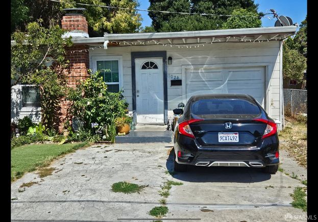1024 Laurel Avenue East Palo Alto, CA House Active - Photo 1 of 5. Opens carousel modal