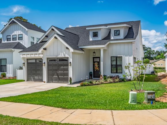 5717 Bascom Lane Tallahassee, FL House Sold - Photo 1 of 42. Opens carousel modal
