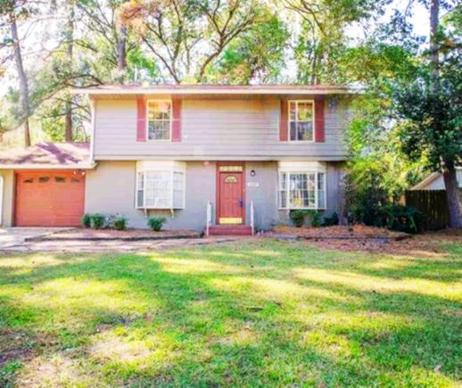 2222 Woodlawn Drive