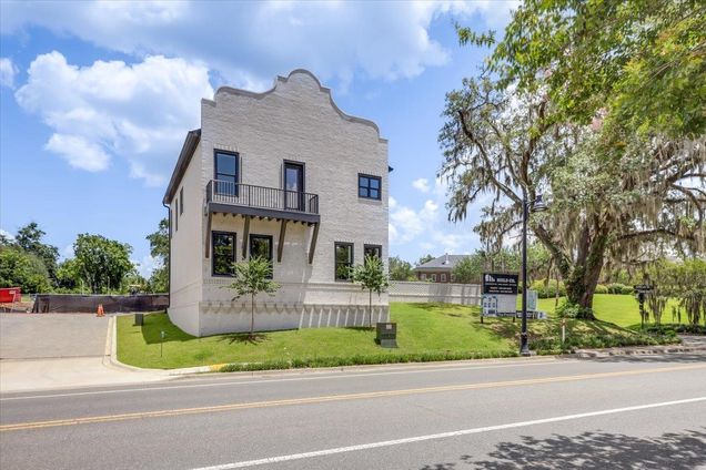 275 S Franklin Boulevard Unit 12 Tallahassee, FL Condo Active - Photo 1 of 53. Opens carousel modal