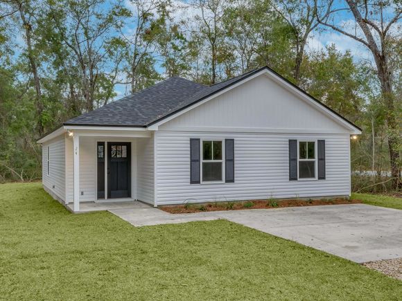 43 Dustin Lane Crawfordville, FL House Active - Photo 1 of 40. Opens carousel modal