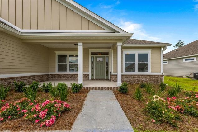 83 Springdale Crawfordville, FL House Active - Photo 1 of 43. Opens carousel modal