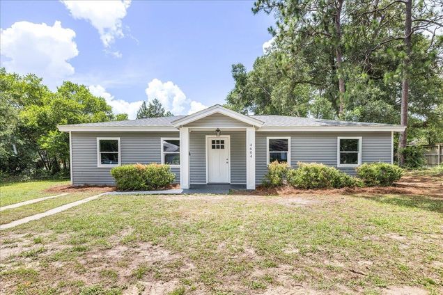 4604 Twin Oaks Drive