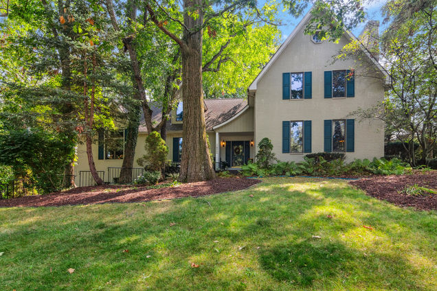 122 Shorewood Drive