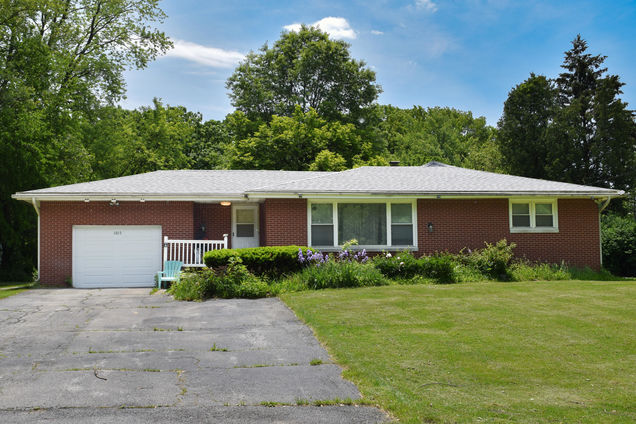 1015 E 58th Place