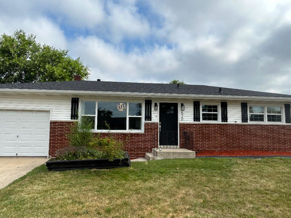 520 W 56th Place Merrillville, IN House Active - Photo 1 of 6. Opens carousel modal