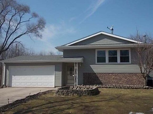 1136 W 72nd Circle
