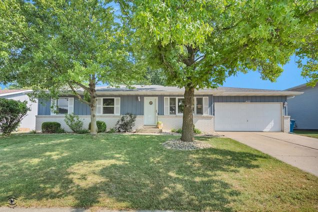 1422 W 97th Place Crown Point, IN House Active - Photo 1 of 27. Opens carousel modal